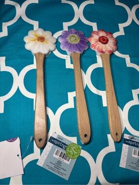 New Set of 3 Floral Silicone Spoon Spatulas - White, Purple, Coral